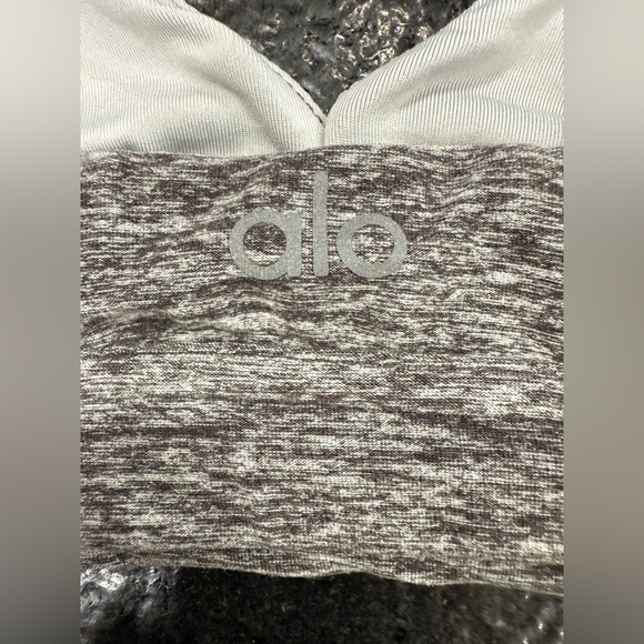 Alo Yoga Alosoft Lounge Cutout Bra – Grey Heather, XS, Like New - Picture 5 of 11